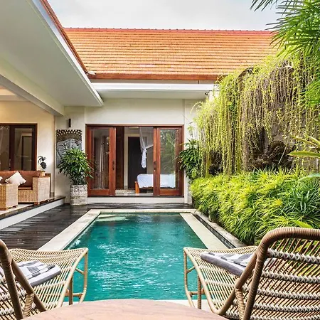 Cozy 2-Bed Villa With Pool 5 Mins To Finns Beach Canggu  Exterior photo