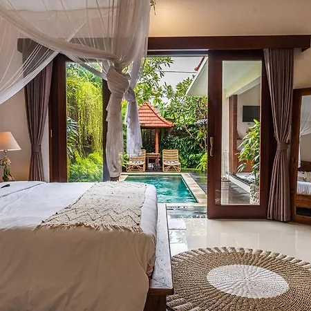 Cozy 2-Bed Villa With Pool 5 Mins To Finns Beach Canggu  Exterior photo