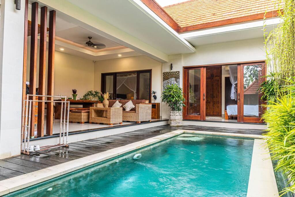 Villa Cozy 2-bed With Pool 5 Mins To Finns Canggu
